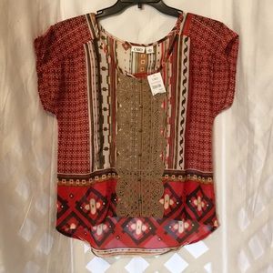 Shear designed shirt.